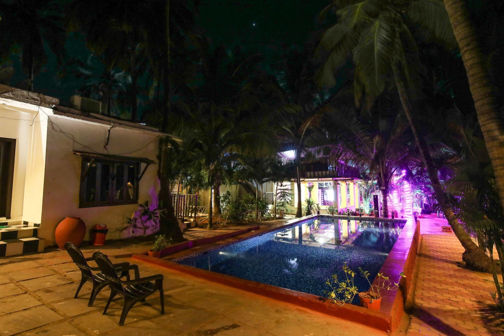 Treebo Trend Ashwem Beach Resort Goa Mandrem Kültér fotó