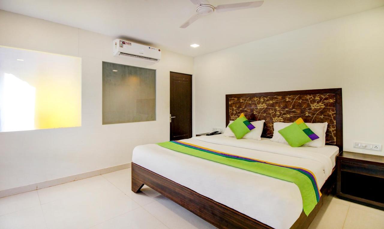 Treebo Trend Ashwem Beach Resort Goa Mandrem Kültér fotó