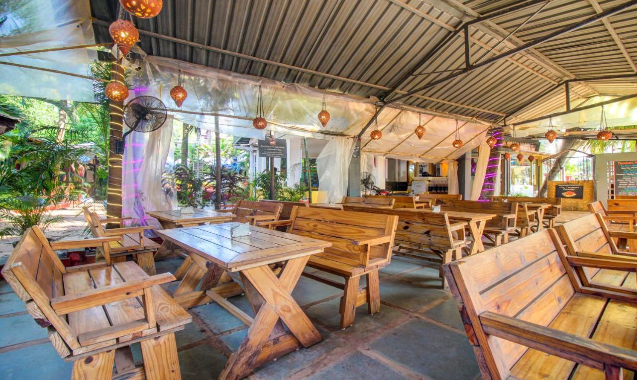 Treebo Trend Ashwem Beach Resort Goa Mandrem Kültér fotó